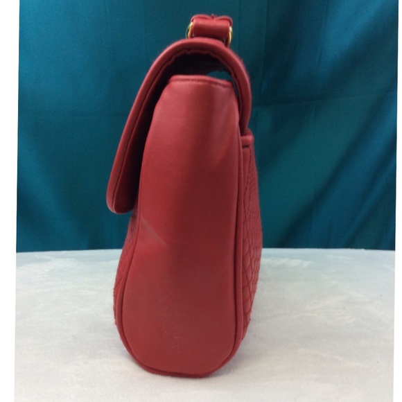 Vinyl Red Cute Handbag - Picture 4 of 4